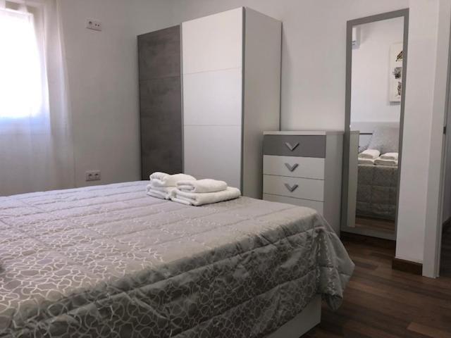 Rg Apartamentos Almeria Ngoại thất bức ảnh